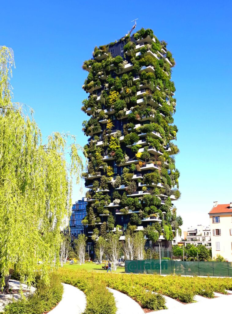 Bosco verticale Ⓒifatafi Ⓒbe-italia